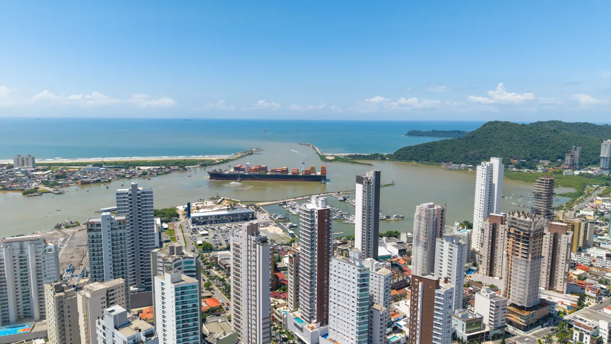 Por que o Vale do Itajaí cresceu tanto? Entenda como economia, logística e inovação impulsionaram a região